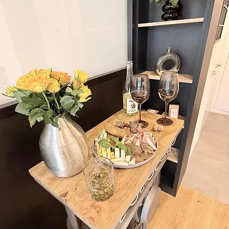 شقة Modern Vero Waterfront *