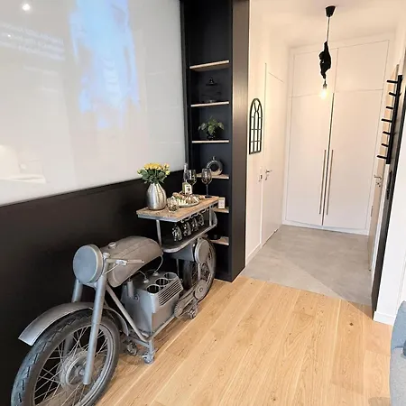 Modern Vero Waterfront *